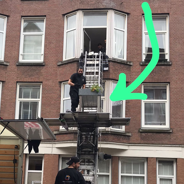Moving Charlieh's Hero to her next house
