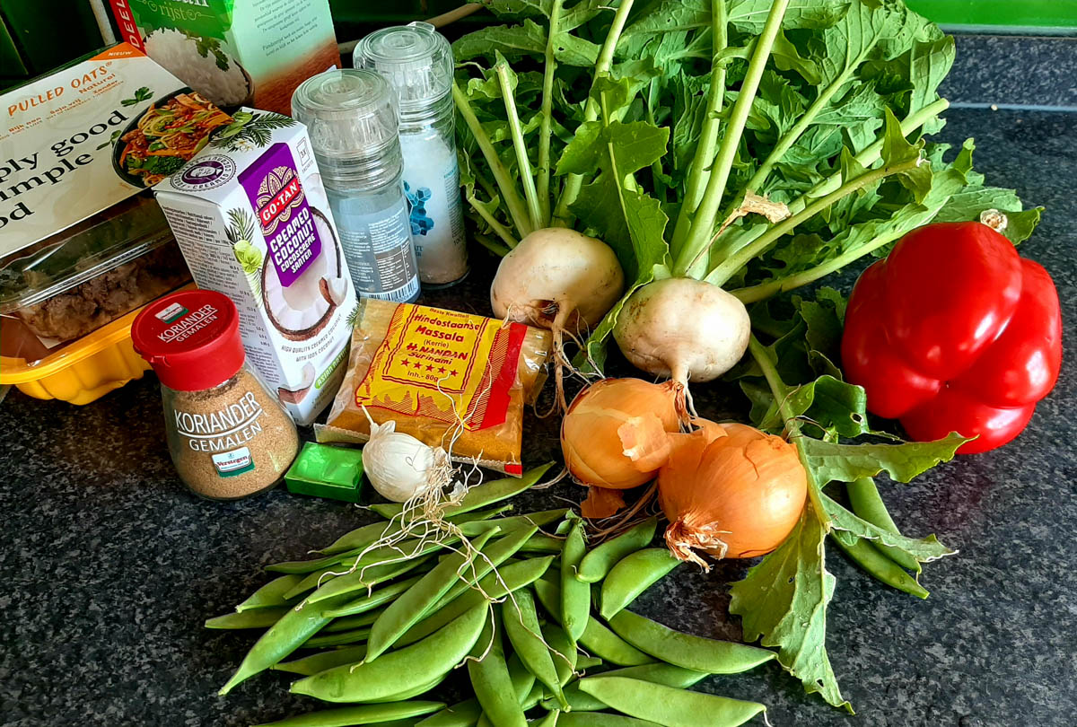 Fresh ingredients for the curry recipe