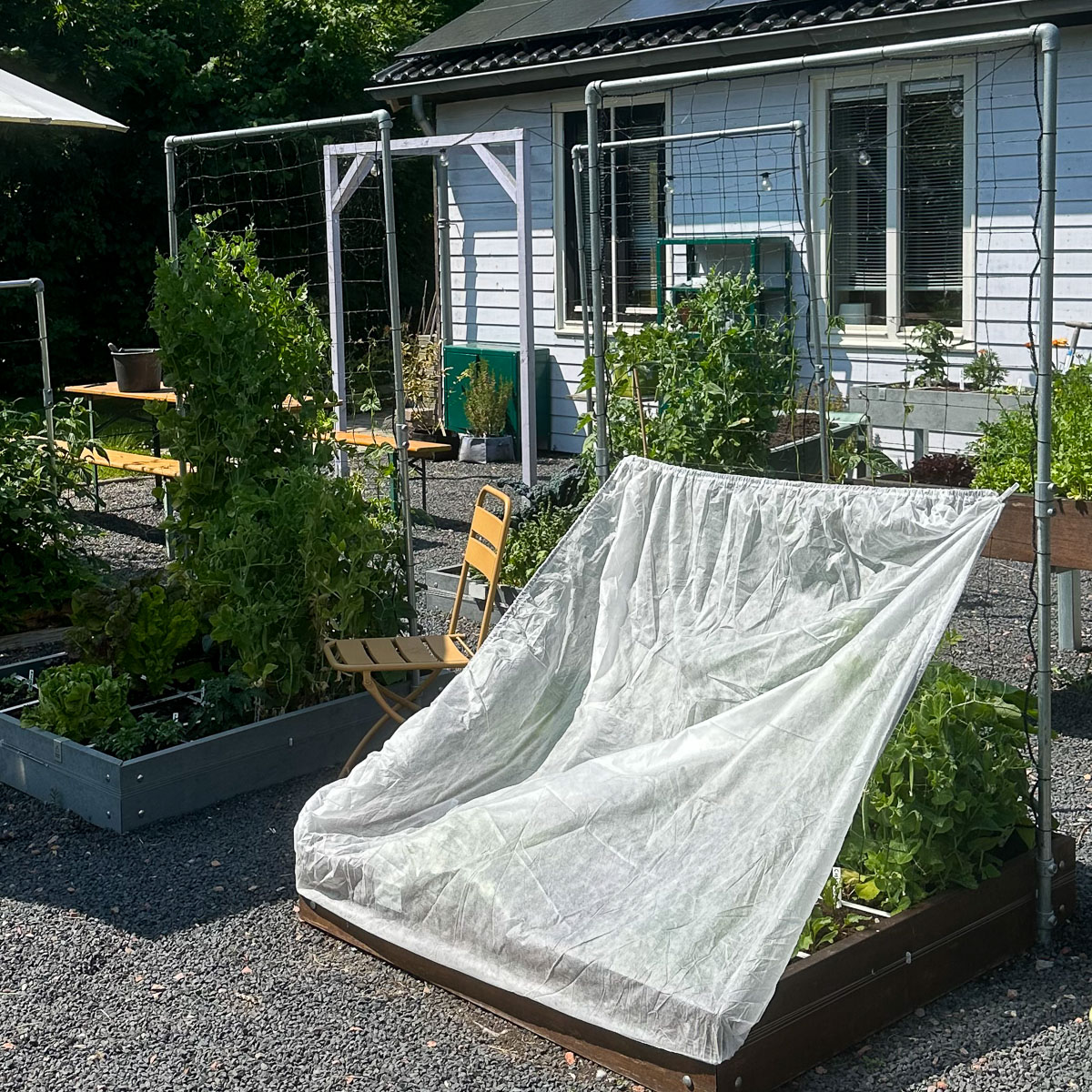 Makkelijke Moestuin-muts aan het klimrek voor schaduw