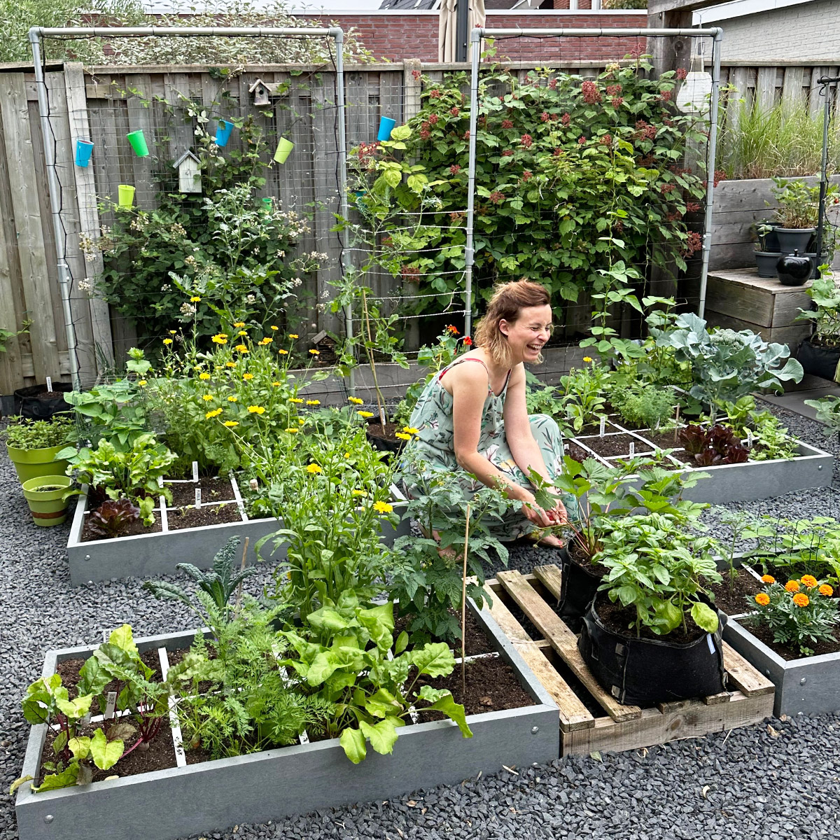 GreenLizz bij haar bakken, nu al voor het 5e jaar