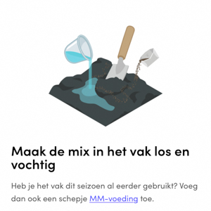 Voeg eventueel wat Makkelijke Moestuin voeding toe voordat je in een vak zaait