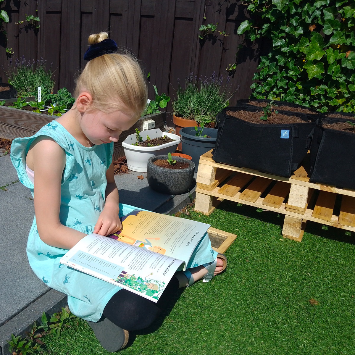 Het grote Makkelijke Moestuin kinderboek: kinderen vinden het superleuk