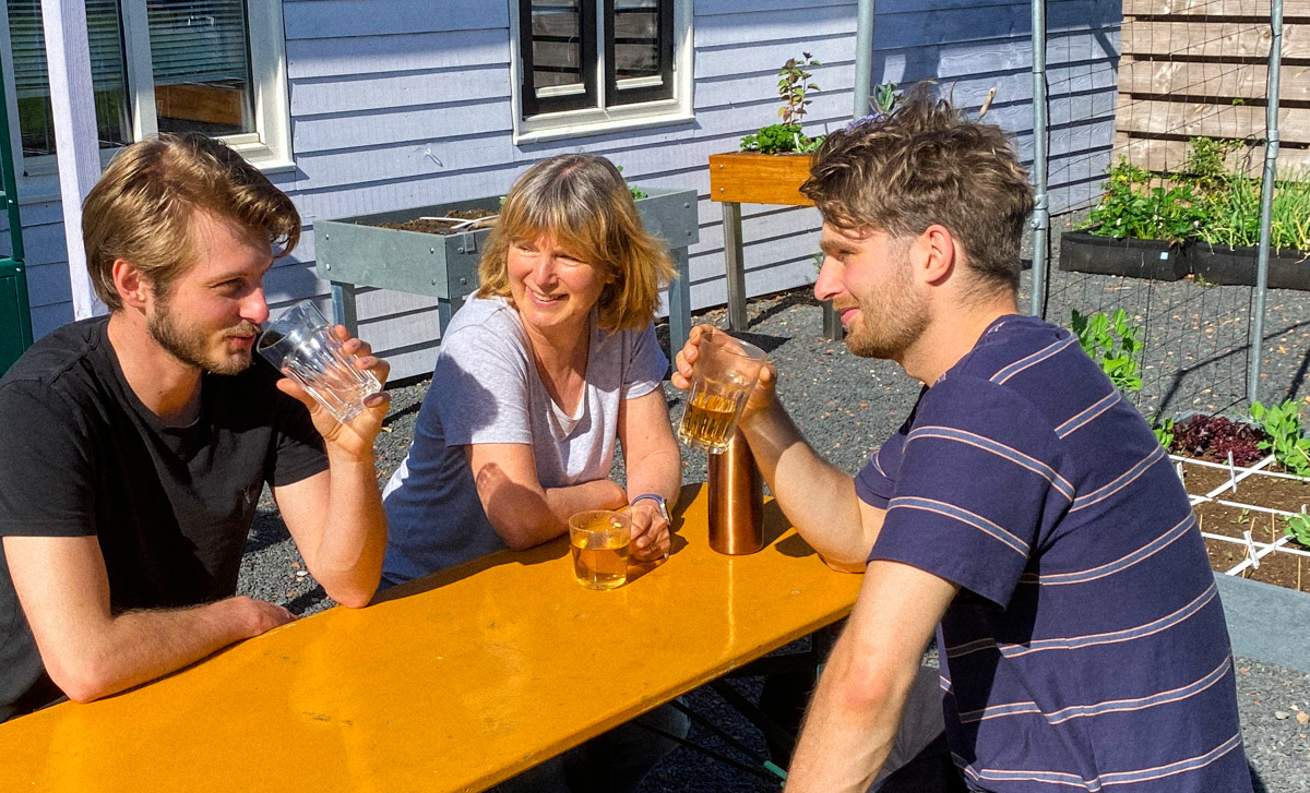 Moederdag, met Saskia en Arjen in de kantoortuin