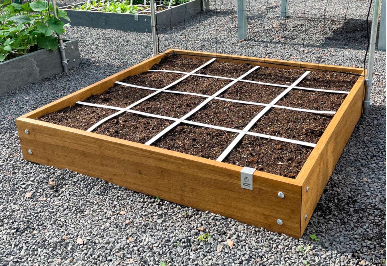 Makkelijke Moestuinbak van dikke bamboe planken